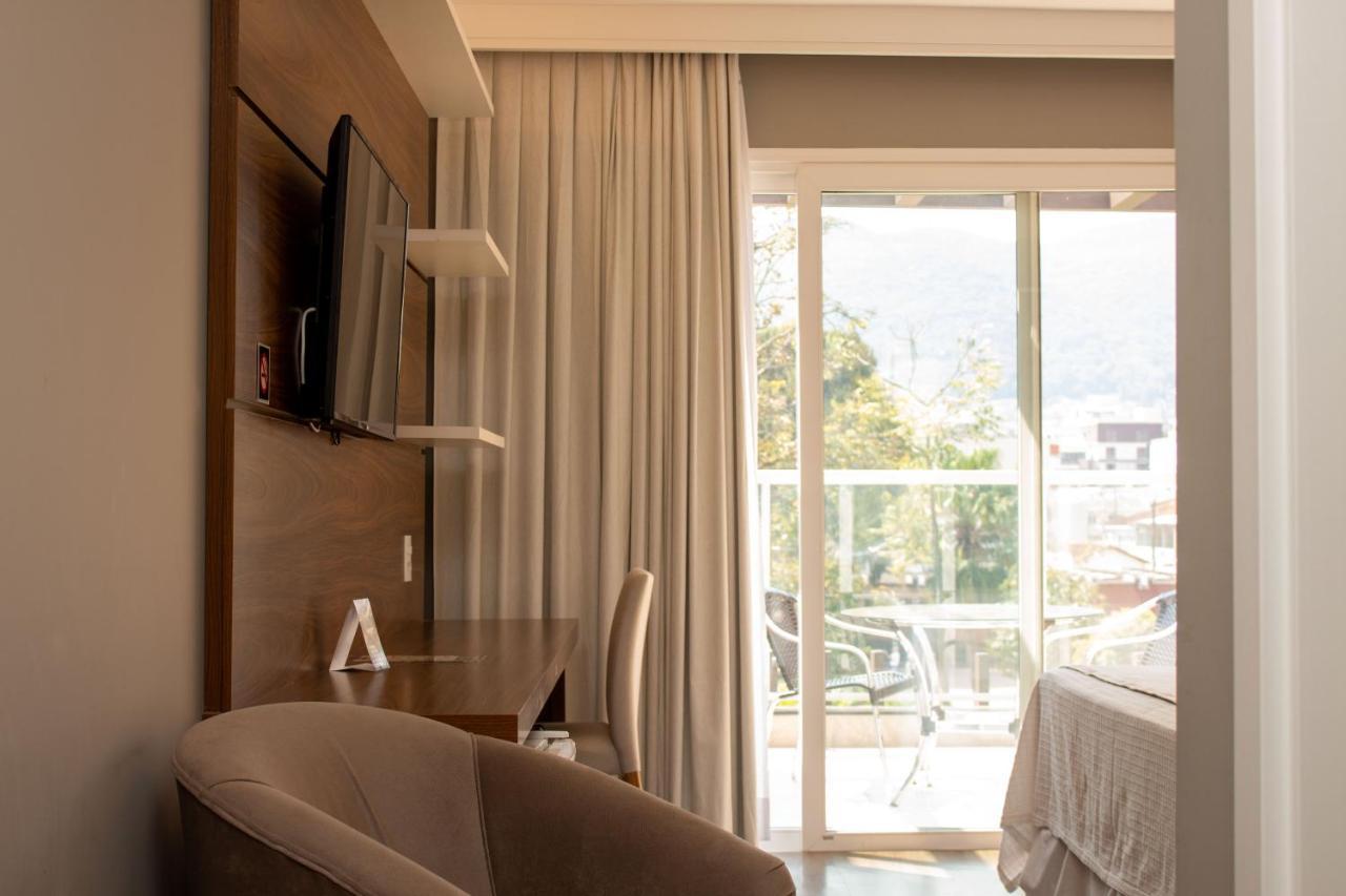Hotel Villa Fiori Poços de Caldas Kültér fotó